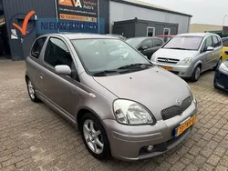 Grijs Gebruikt 2004 Toyota Yaris Hatchback | € 2.995 (Eerlijke prijs)