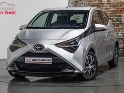 Grijs Gebruikt 2020 Toyota Aygo X-play Hatchback | € 10.695 (Eerlijke prijs)