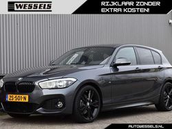 Grijs (metallic) Gebruikt 2019 BMW 125 Executive Hatchback | € 21.750