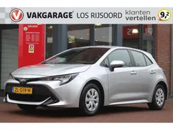 Grijs, metallic lak Gebruikt 2019 Toyota Corolla Comfort Hatchback | € 15.990 (Eerlijke prijs)