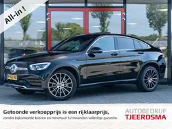 Zwart, metallic lak Gebruikt 2021 Mercedes GLC300 Premium Plus Coupé | € 42.950 (Eerlijke prijs)