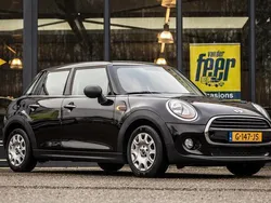Zwart Gebruikt 2015 Mini ONE Hatchback | € 9.950 (Eerlijke prijs)