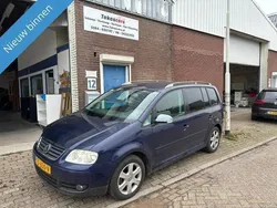 Blauw Gebruikt 2005 VW Touran Highline MPV | € 1.749 (Eerlijke prijs)