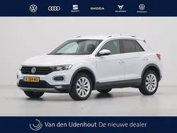 Wit, metallic lak Gebruikt 2021 VW T-Roc Sport SUV | € 27.440 (Goede deal)