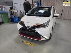 Wit Gebruikt 2017 Toyota Aygo X-cite Hatchback | € 8.999 (Eerlijke prijs)
