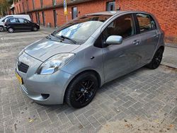 Grijs Gebruikt 2006 Toyota Yaris Verso Sol MPV | € 5.450 (Iets duurder)