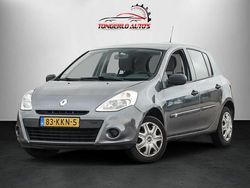 Blauw Gebruikt 2010 Renault Clio II Hatchback | € 2.250 (Eerlijke prijs)