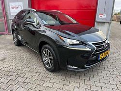 Zwart Gebruikt 2016 Lexus NX300h Luxury Line SUV | € 22.835 (Eerlijke prijs)