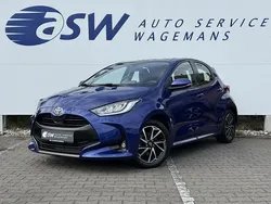 Blauw, metallic lak Gebruikt 2021 Toyota Yaris Team Hatchback | € 21.950 (Iets duurder)