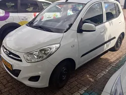 Wit Gebruikt 2012 Hyundai i10 Hatchback | € 5.390 (Eerlijke prijs)