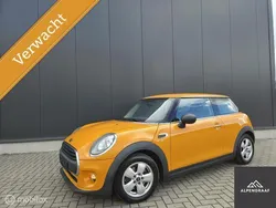Oranje Gebruikt 2015 Mini ONE Hatchback | € 7.950 (Eerlijke prijs)