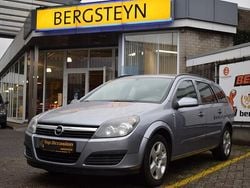 Grijs (metallic) Gebruikt 2006 Opel Astra Edition Stationwagen | € 1.995 (Eerlijke prijs)
