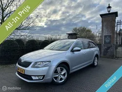 Zilver, metallic lak Gebruikt 2016 Skoda Octavia Business Line Stationwagen | € 12.999 (Eerlijke prijs)