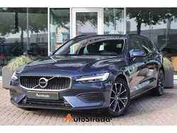 Blauw Gebruikt 2020 Volvo V60 Momentum Stationwagen | € 24.750 (Super prijs)