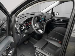 Grijs Gebruikt 2024 Mercedes Vito MPV | € 54.900 (Eerlijke prijs)