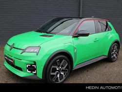 Groen, metallic lak Nieuw 2024 Renault R5 Komfort Hatchback | € 34.480 (Eerlijke prijs)