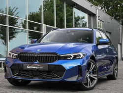 Blauw, metallic lak Gebruikt 2022 BMW 330 M Sport Stationwagen | € 49.949 (Duur)