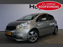 Grijs, metallic lak Gebruikt 2015 Kia Venga Hatchback | € 7.440 (Eerlijke prijs)