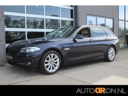 Blauw, metallic lak Gebruikt 2013 BMW 520 Executive Stationwagen | € 12.495