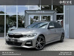 Grijs, metallic lak Gebruikt 2022 BMW 318 Efficient Dynamics Stationwagen | € 34.900 (Iets duurder)