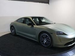 Groen Gebruikt 2021 Porsche Taycan Chrono Sedan | € 98.950