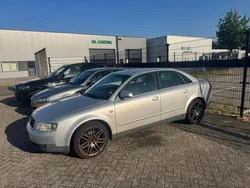 Grijs Gebruikt 2001 Audi A4 Sedan | € 899 (Super prijs)