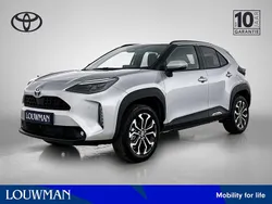 Zilver, metallic lak Nieuw 2025 Toyota Yaris Cross Comfort SUV | € 33.895 (Eerlijke prijs)