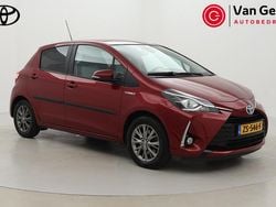 Rood Gebruikt 2019 Toyota Yaris Hybrid Hatchback | € 15.499 (Eerlijke prijs)