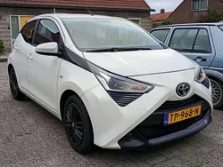 Wit Gebruikt 2018 Toyota Aygo X-play Hatchback | € 5.250 (Goede deal)