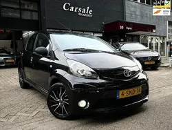 Zwart Gebruikt 2013 Toyota Aygo Hatchback | € 4.650 (Goede deal)