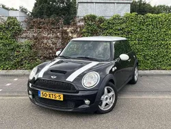 Zwart, metallic lak Gebruikt 2009 Mini Cooper S Hatchback | € 4.999 (Goede deal)