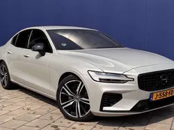 Grijs Gebruikt 2020 Volvo S60 R-Design Sedan | € 31.999 (Iets duurder)