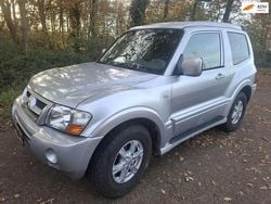Grijs Gebruikt 2006 Mitsubishi Pajero SUV | € 4.950 (Eerlijke prijs)