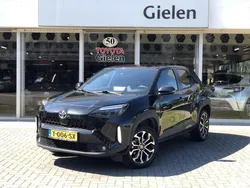 Zwart Gebruikt 2022 Toyota Yaris Cross Connect Style SUV | € 26.400 (Eerlijke prijs)
