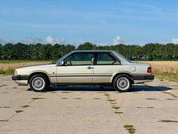 Beige Gebruikt 1990 Volvo 780 Coupé | € 22.500