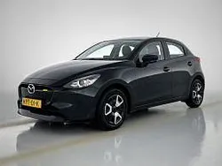Jet black (zwart metallic) Gebruikt 2023 Mazda 2 Center-Line Hatchback | € 20.445 (Eerlijke prijs)
