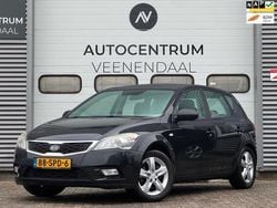 Zwart Gebruikt 2012 Kia Ceed Hatchback | € 5.950 (Eerlijke prijs)