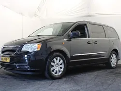 Zwart, metallic lak Gebruikt 2015 Chrysler Town & Country MPV | € 19.999
