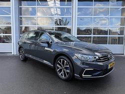 Grijs Gebruikt 2021 VW Passat GTE Stationwagen | € 22.950 (Eerlijke prijs)