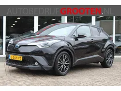 Zwart, metallic lak Gebruikt 2020 Toyota C-HR Executive SUV | € 19.999 (Eerlijke prijs)