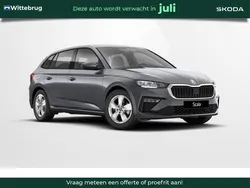 Grijs, metallic lak Nieuw 2024 Skoda Scala Selection Hatchback | € 31.280 (Eerlijke prijs)