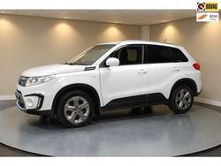 Wit (metallic) Gebruikt 2015 Suzuki Vitara Exclusive SUV | € 12.940 (Goede deal)