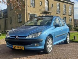 Blauw Gebruikt 2002 Peugeot 206 Hatchback | € 1.240 (Eerlijke prijs)