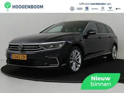 Zwart Gebruikt 2023 VW Passat Business Stationwagen | € 33.450 (Goede deal)