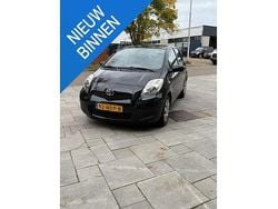 Zwart Gebruikt 2010 Toyota Yaris Comfort Hatchback | € 5.650 (Eerlijke prijs)