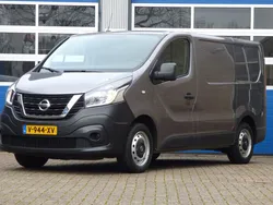 Grijs Gebruikt 2019 Nissan NV300 Acenta Van | € 13.825 (Goede deal)