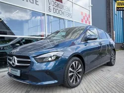 Blauw Gebruikt 2022 Mercedes B250 Business MPV | € 31.950 (Goede deal)