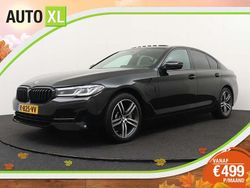 Zwart (metallic) Gebruikt 2021 BMW 530e Luxury Line Sedan | € 33.940 (Eerlijke prijs)