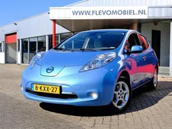 Blauw, metallic lak Gebruikt 2013 Nissan Leaf Base Hatchback | € 4.750 (Eerlijke prijs)