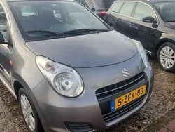 Grijs, metallic lak Gebruikt 2015 Suzuki Alto Hatchback | € 3.450 (Eerlijke prijs)